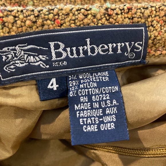 Vintage Burberry skirt. - Picture 2 of 2